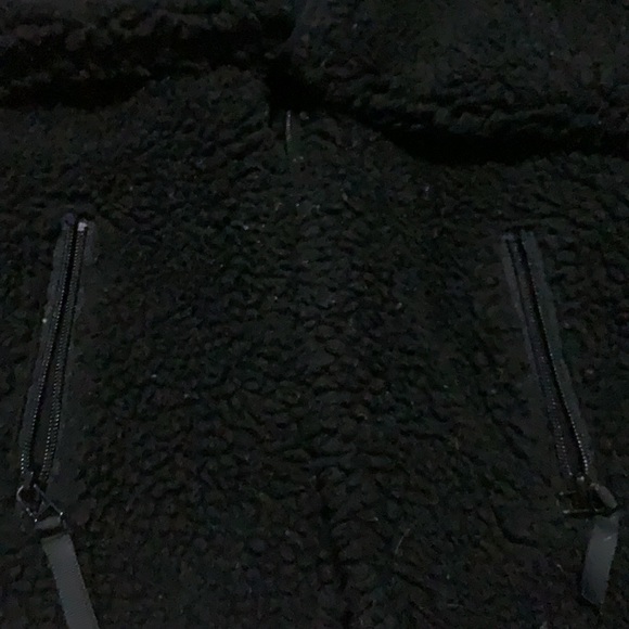 Fluffy jacket - Picture 2 of 3